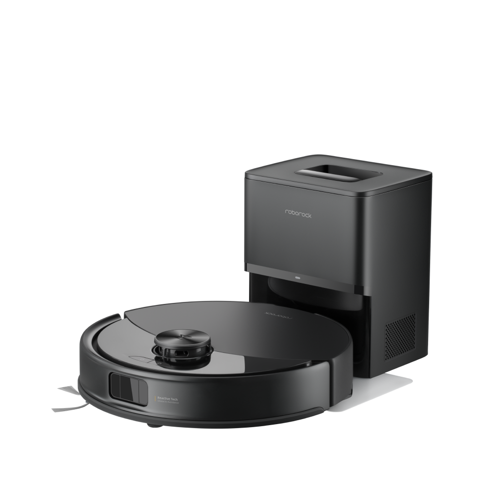Roborock Q10 VF+ preto isolado em primeiro plano com sua base autoesvaziável.